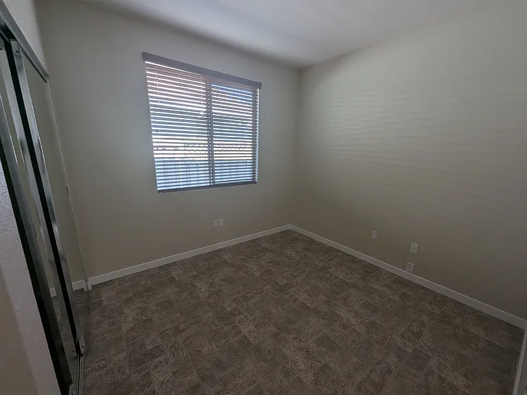 2895 Blue Heron Loop — Photo 4