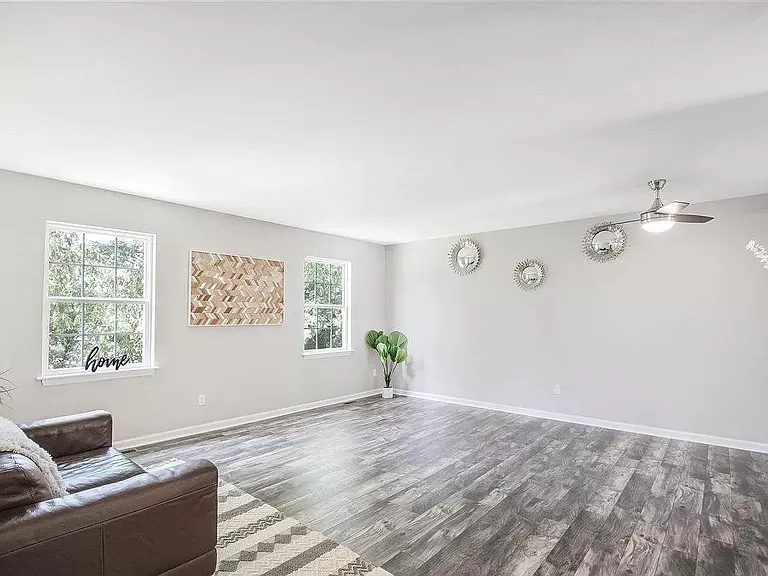 624 Oleander Rd — Photo 4