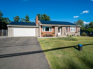 20 Hill St, Bristol, CT 06010