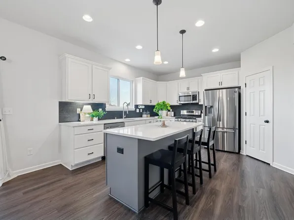 W139N6328 Bridal Wreath LANE, Menomonee Falls, WI 53051