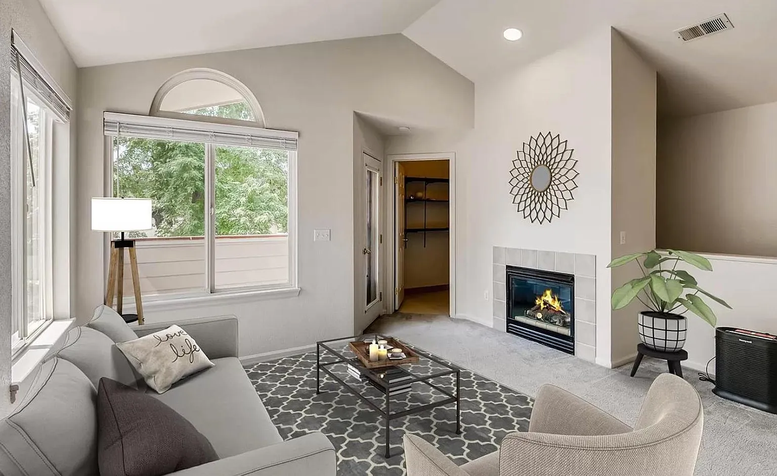 3195 Saulsbury St — Photo 1