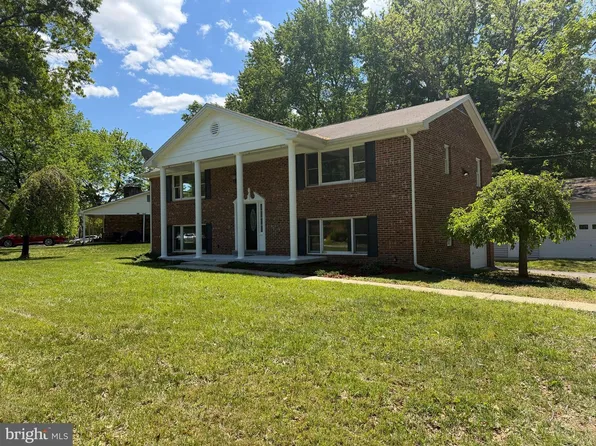 2711 Moran Dr, Waldorf, MD 20601