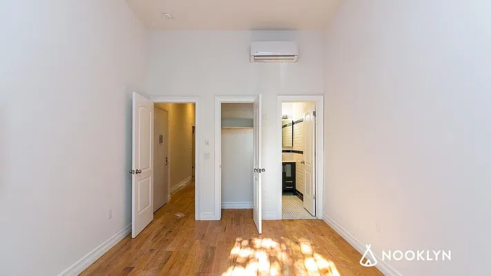 Rented by Nooklyn NYC LLC | media 19