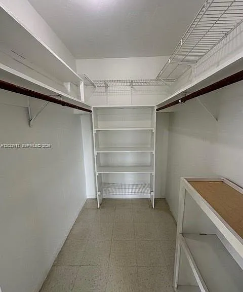 1400 S Douglas Rd #17 — Photo 9