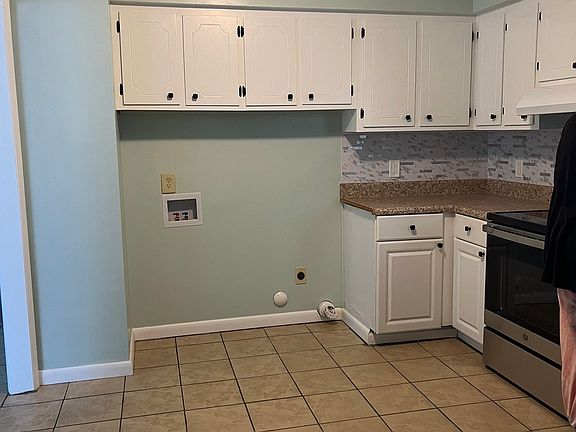4th image of 318 Lancaster Rd