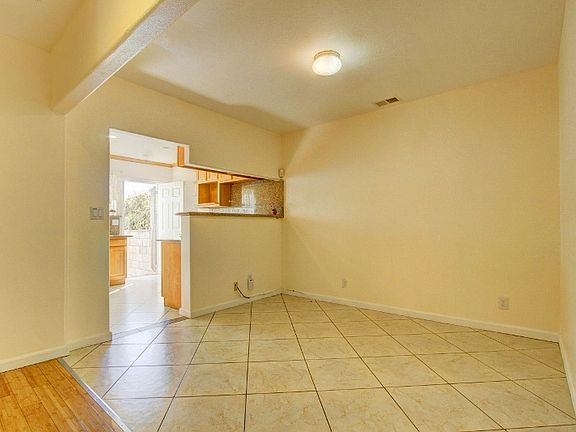 5th image of 174 Victoria St