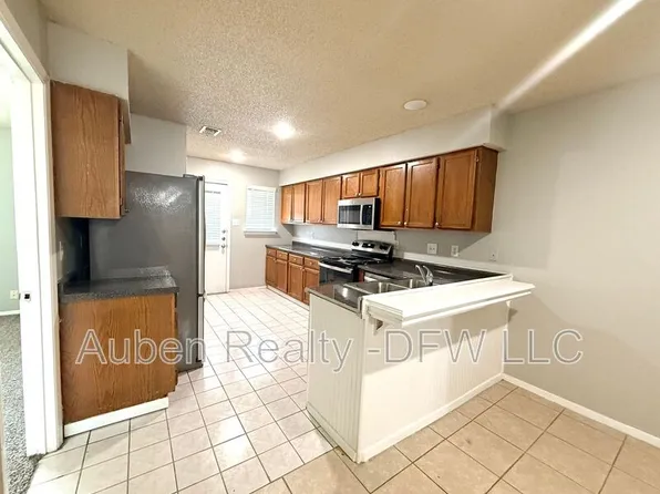 1021 Vera Ct, Irving, TX 75060