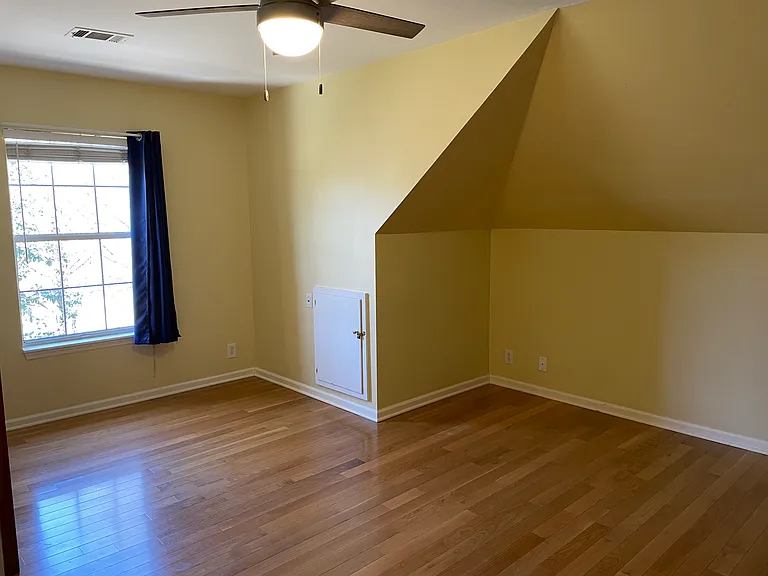 upstairs bedroom 1