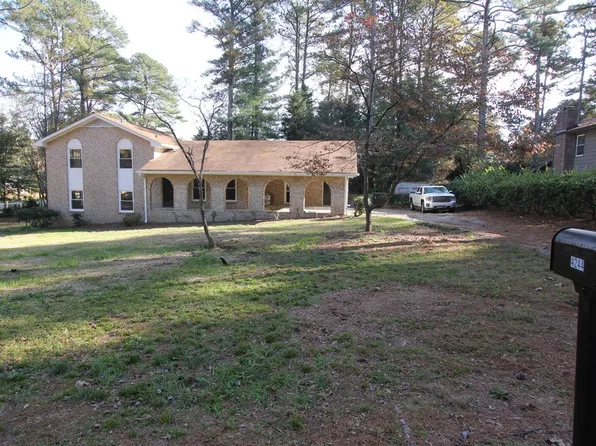 4244 Dorsey Ct, Lilburn, GA 30047