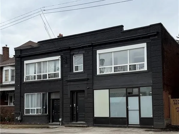 590 Main St E, Hamilton, ON