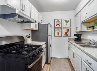 Wood Creek Apartments, Kenosha, WI 53144
