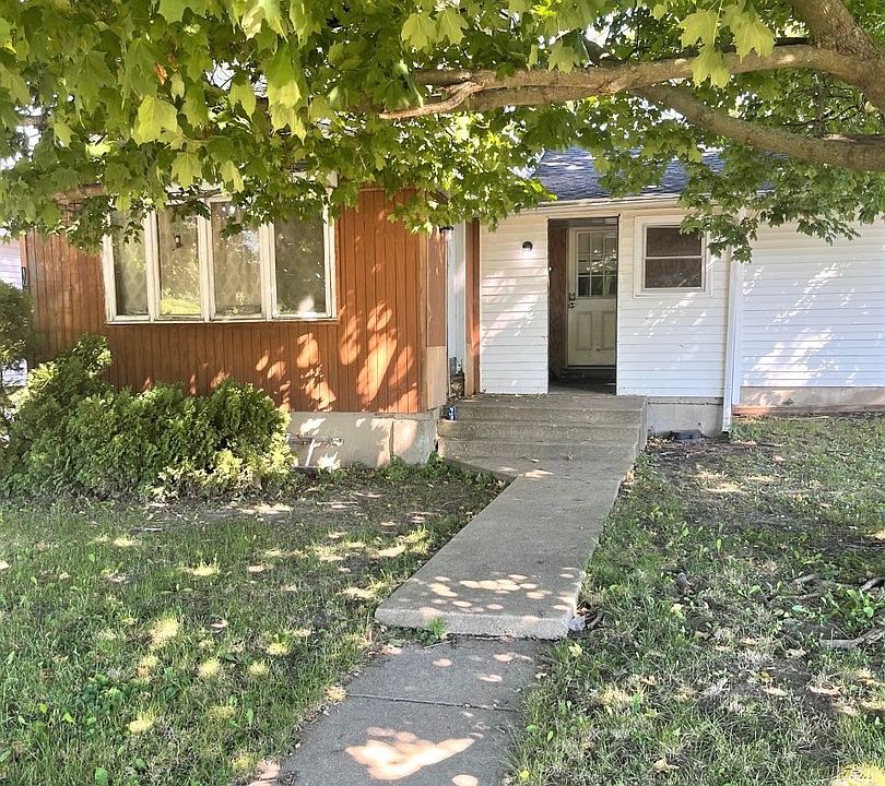 2nd image of 1009 W Seminary Ave