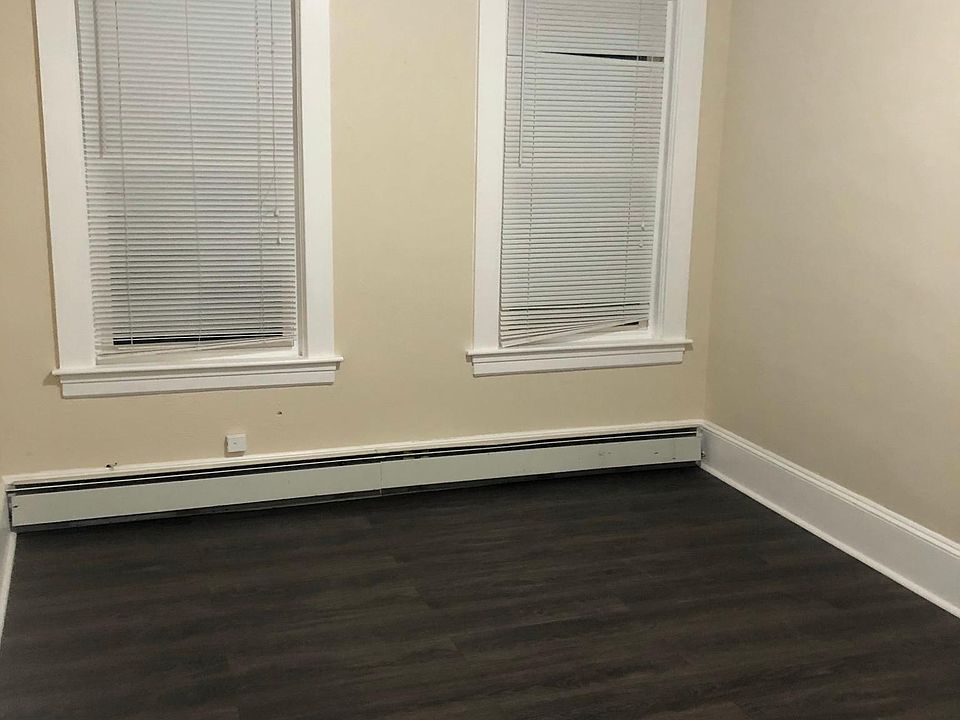 2nd image of 271 Coe St APT 1