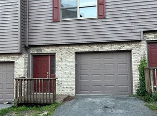 127 Stonegate Cir, Morgantown, WV 26505