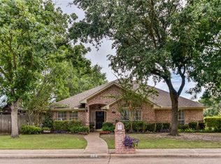 304 Sioux Ct, Waxahachie, TX 75165
