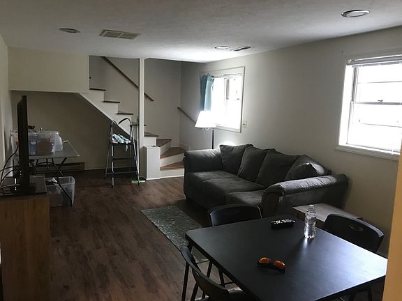 5th image of 721 Rhodes Park Dr