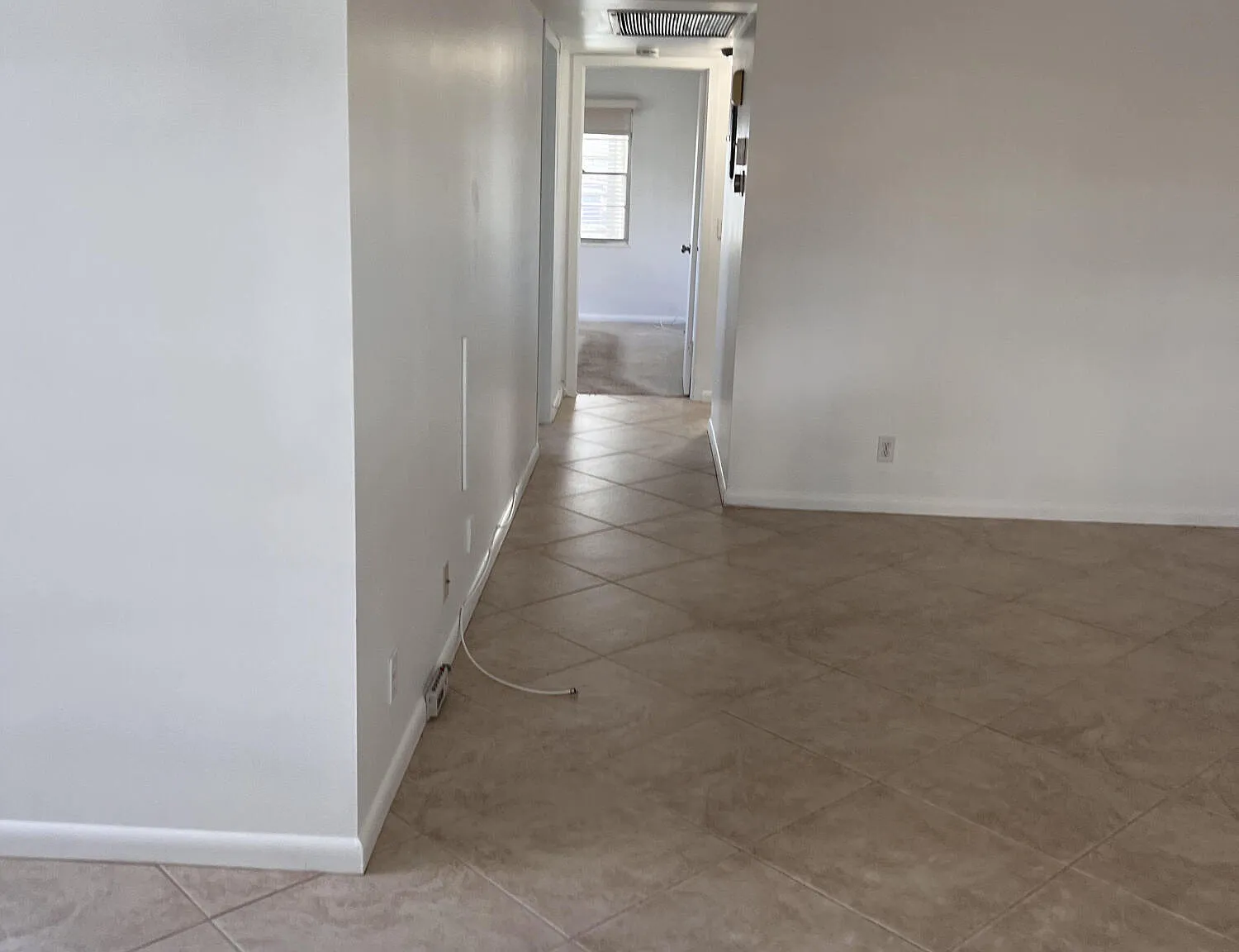 2 bed, 1.5 bath, 840 sqft, $1,600 — Photo 1