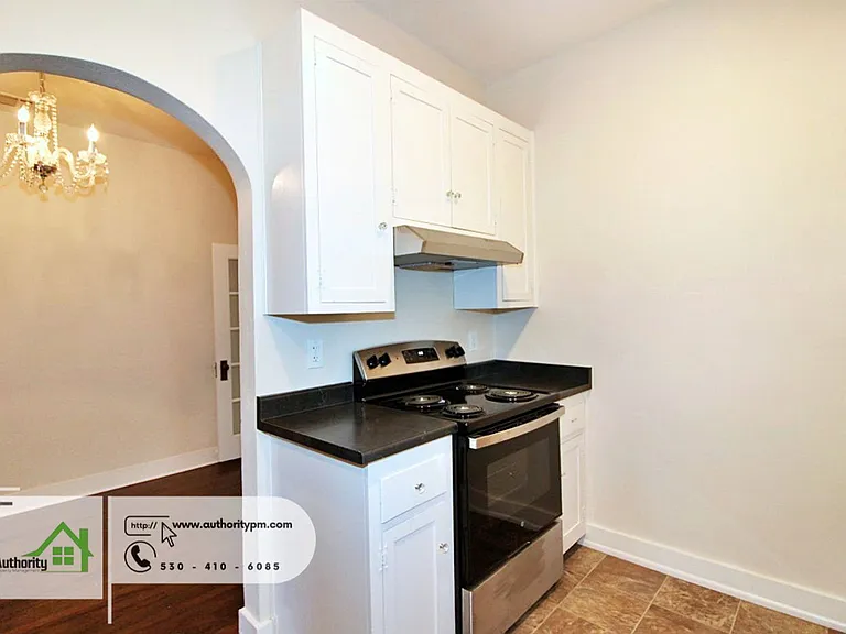 1428 Chestnut St — Photo 17