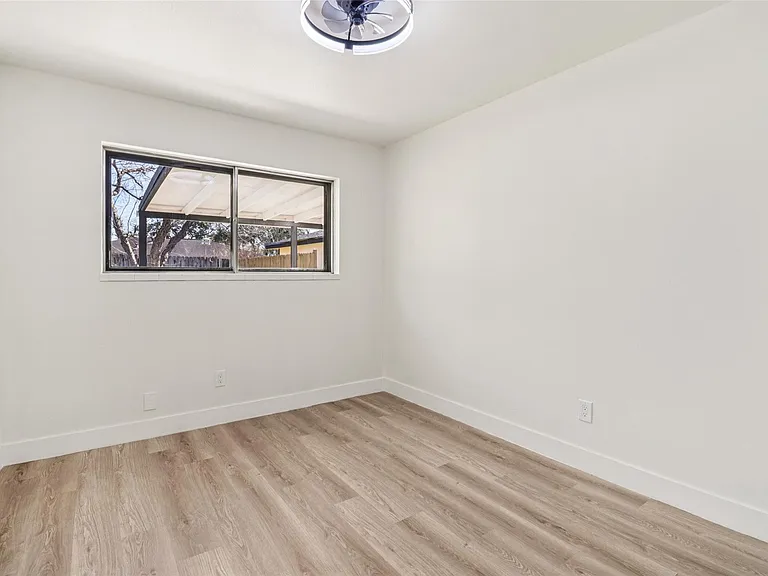 1307 Saddle Rock Dr — Photo 21