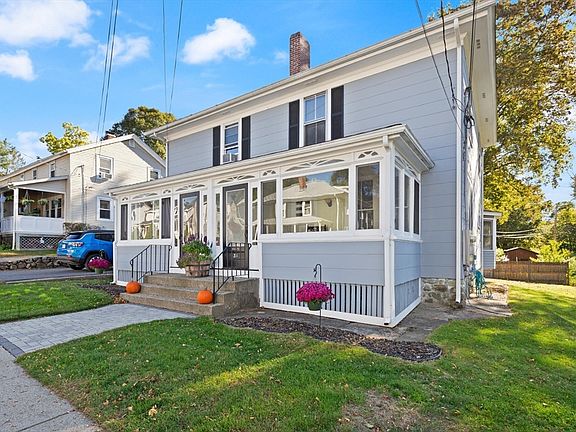 2nd image of 35 Roosevelt St #35