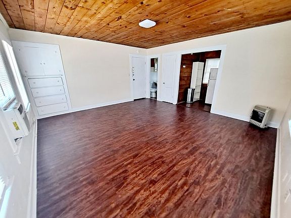 2nd image of 2827 San Jacinto Blvd #B