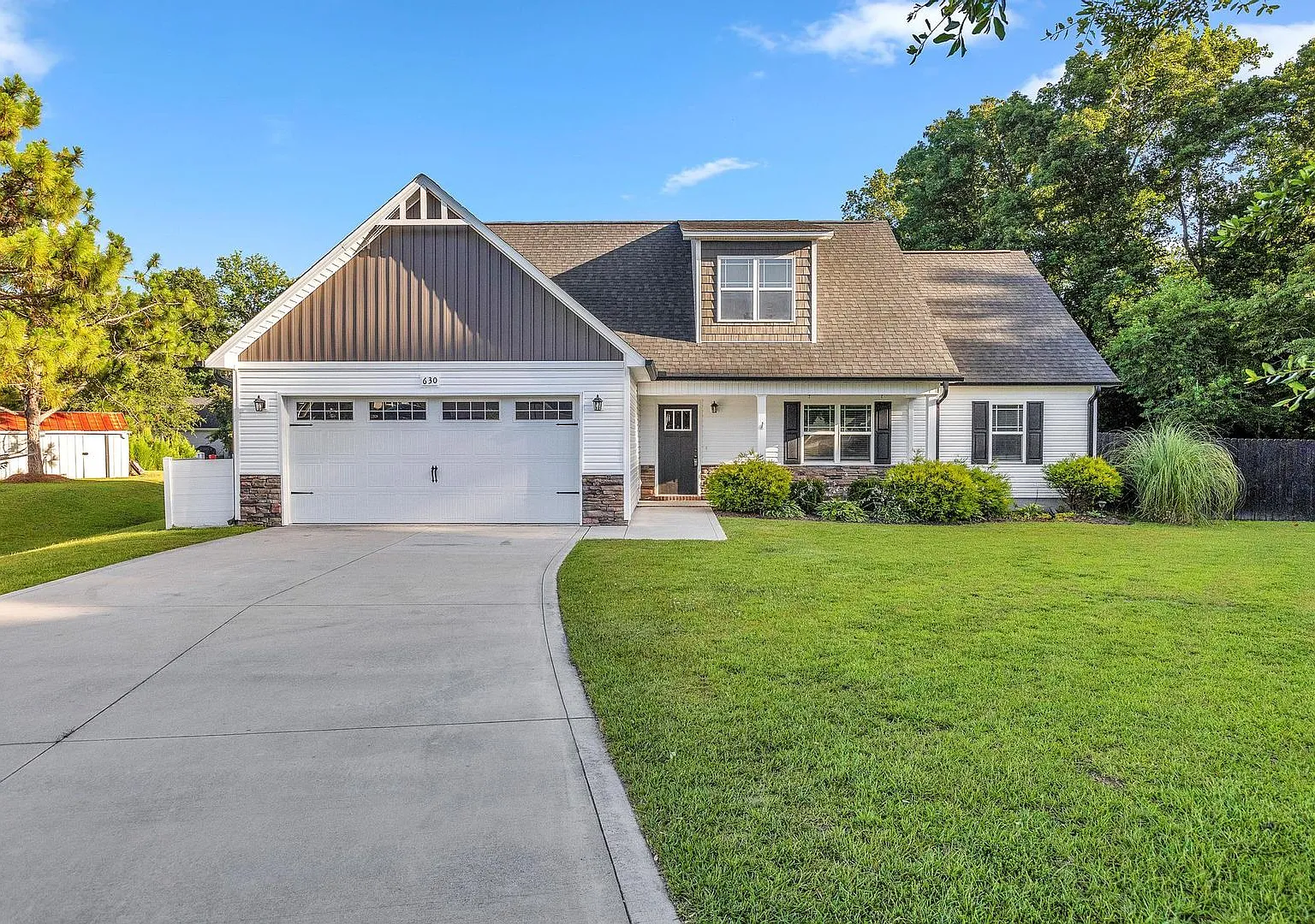 Ranch Style Holly Ridge Home with Fenced Yard Available! — Photo 1