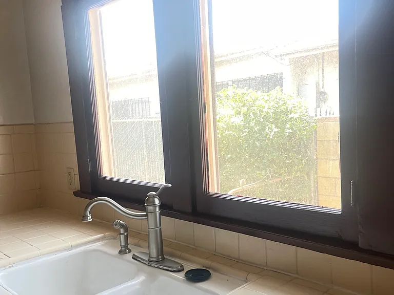 3560 Opal St #FRONT HOUSE — Photo 40