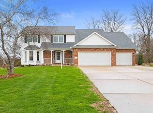 1294 N Hickory Hills Rd, Germantown Hills, IL 61548
