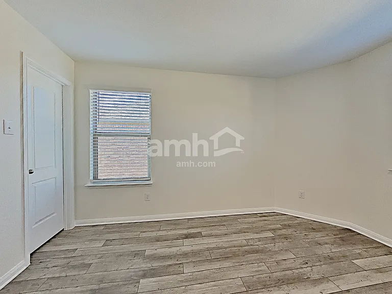 310 Garrett Ct — Photo 22