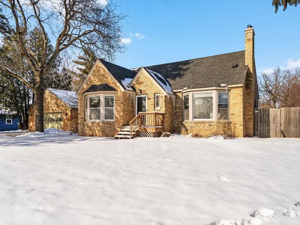 1715 Larpenteur Ave E, Maplewood, MN 55109