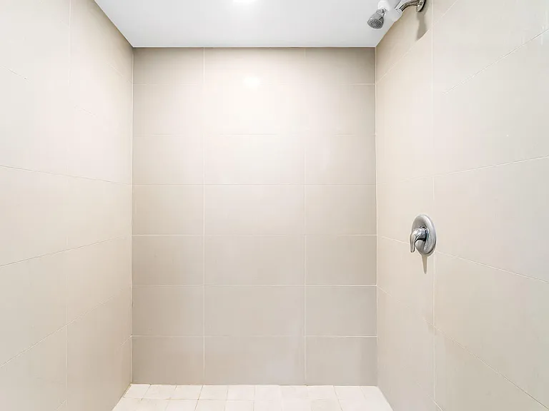 18911 Collins Ave #506 — Photo 40