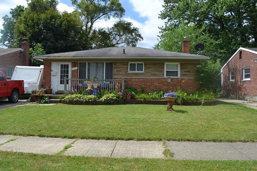 1st image of 31621 Grant St