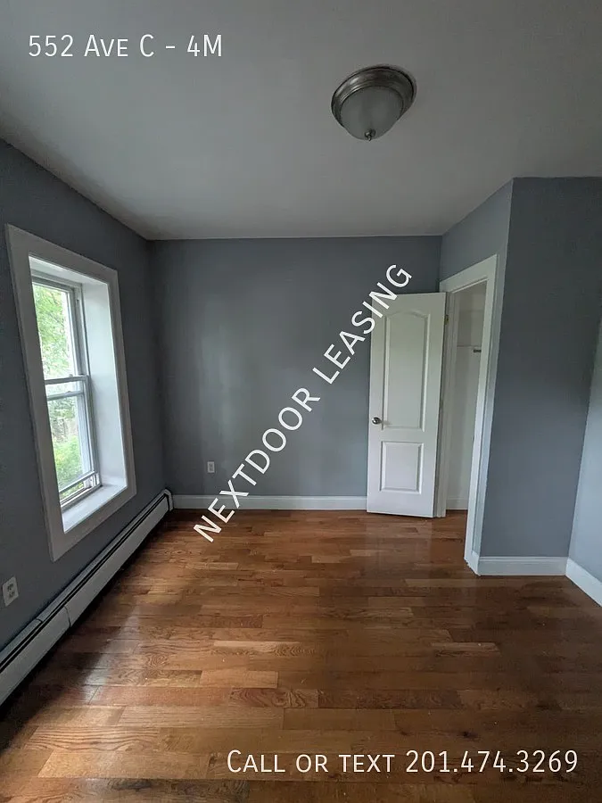 552 Ave C — Photo 4
