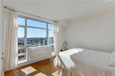 Rented by R New York