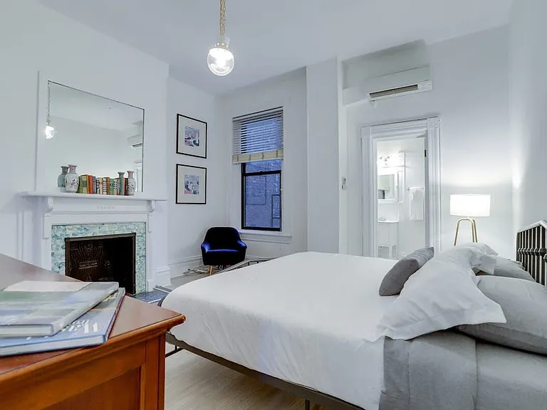 1765 R St NW #201 — Photo 18