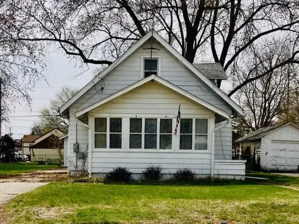 327 Belteberg Rd, Loves Park, IL 61111