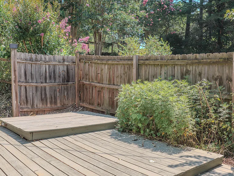 7 W Raleigh Rd #A — Photo 24