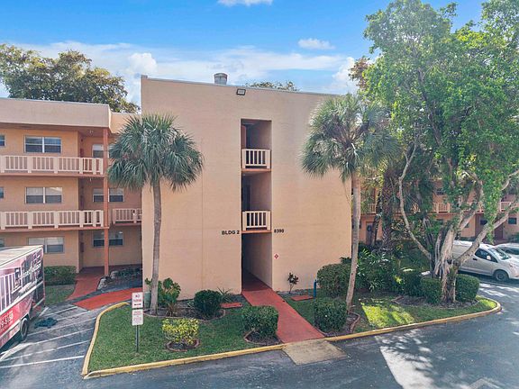 2nd image of 8390 Lagos De Campo Boulevard