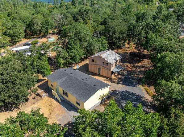 849 Three Pines Rd, Grants Pass, OR 97526