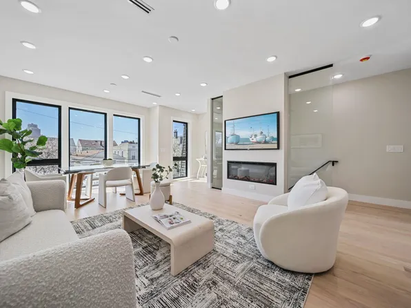 10 Elizabeth Street image 1 of 36