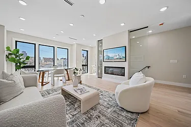 10 Elizabeth Street, #2