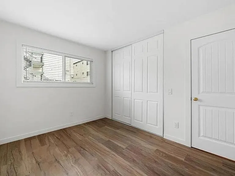 3825 Van Dyke Ave #3 — Photo 21