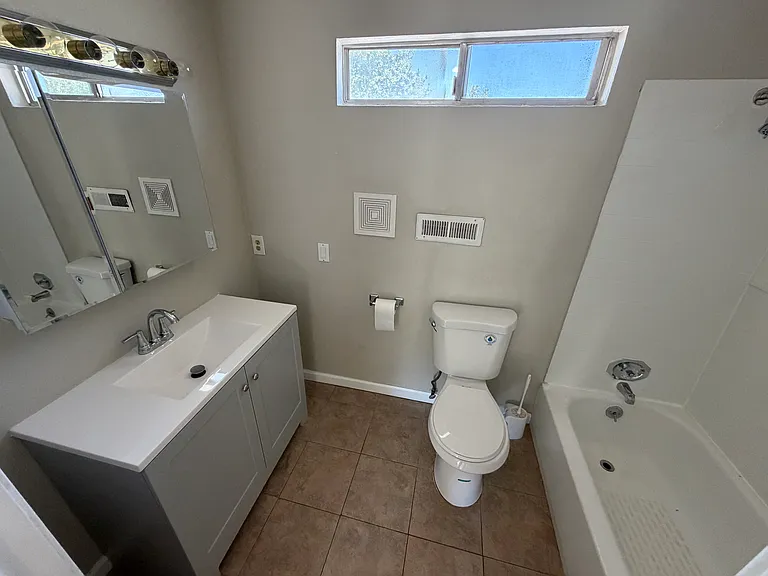 1400 Severn Dr — Photo 18