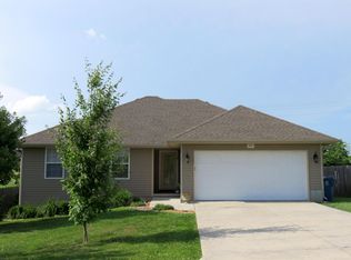 347 Sugar Tree Rd, Sparta, MO 65753