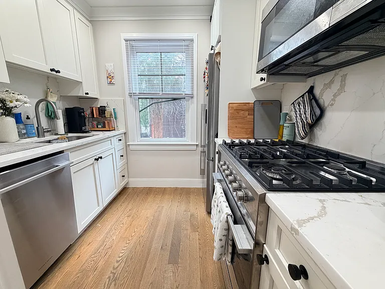 14 Lopez Ave #2A — Photo 1