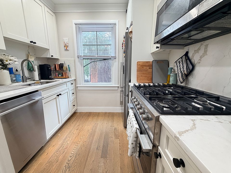1st image of 14 Lopez Ave #2B
