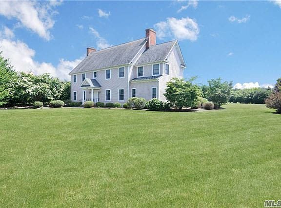 2nd image of 3415 Laurel Trl