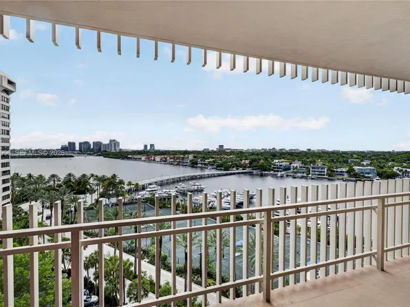 2 Grove Isle Dr #B1008, Miami, FL 33133