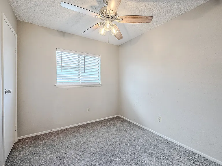 5210 Russelville Rd — Photo 23