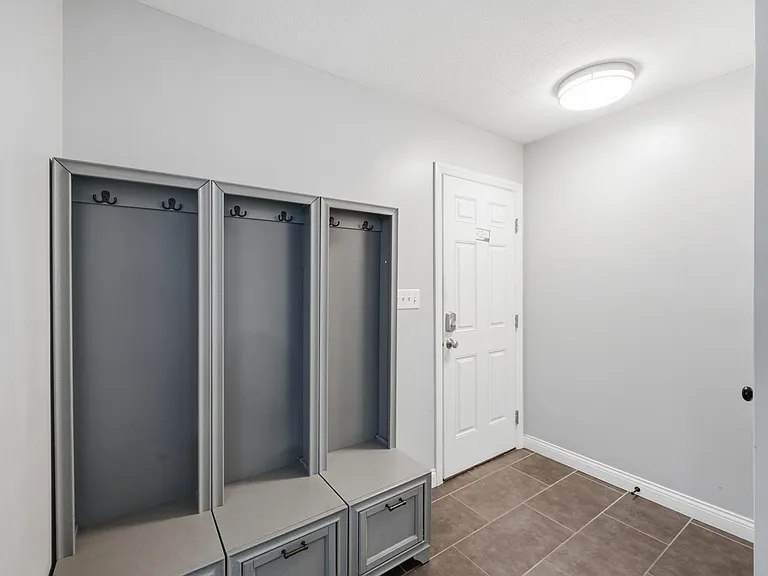 71 Forest Ave — Photo 31